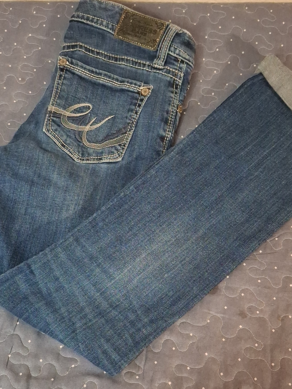 Express Stella Low Rise Boot Women’s Blue Denim Jeans size 4
